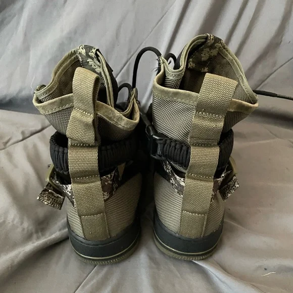 Nike SF Air Force 1 Black/Green Suede High-Top